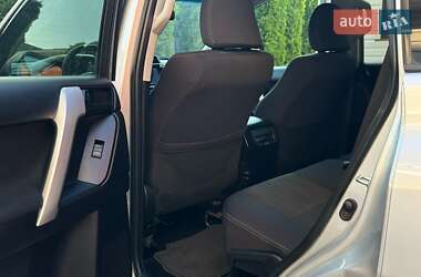 Внедорожник / Кроссовер Toyota Land Cruiser Prado 2020 в 