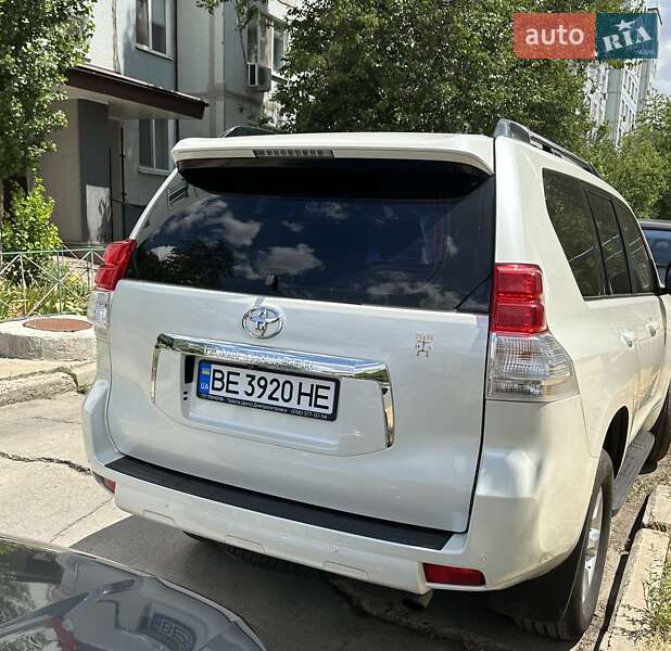 Внедорожник / Кроссовер Toyota Land Cruiser Prado 2013 в Южноукраинске