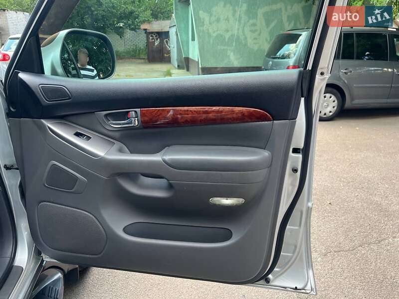 Внедорожник / Кроссовер Toyota Land Cruiser Prado 2007 в Киеве