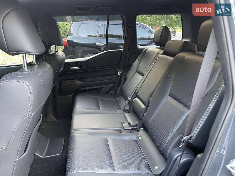 Внедорожник / Кроссовер Toyota Land Cruiser Prado 2024 в Киеве