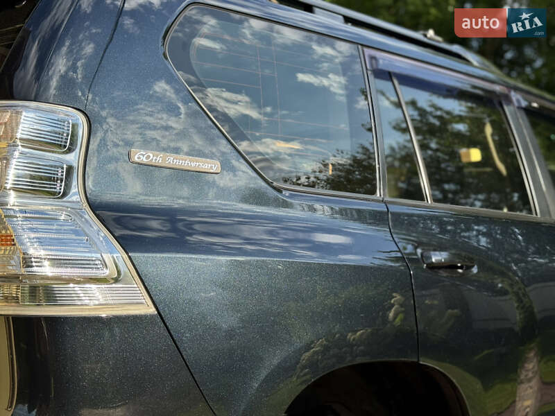 Позашляховик / Кросовер Toyota Land Cruiser Prado 2012 в Києві