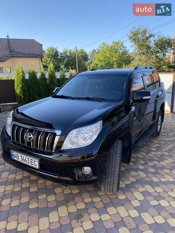 Внедорожник / Кроссовер Toyota Land Cruiser Prado 2012 в 