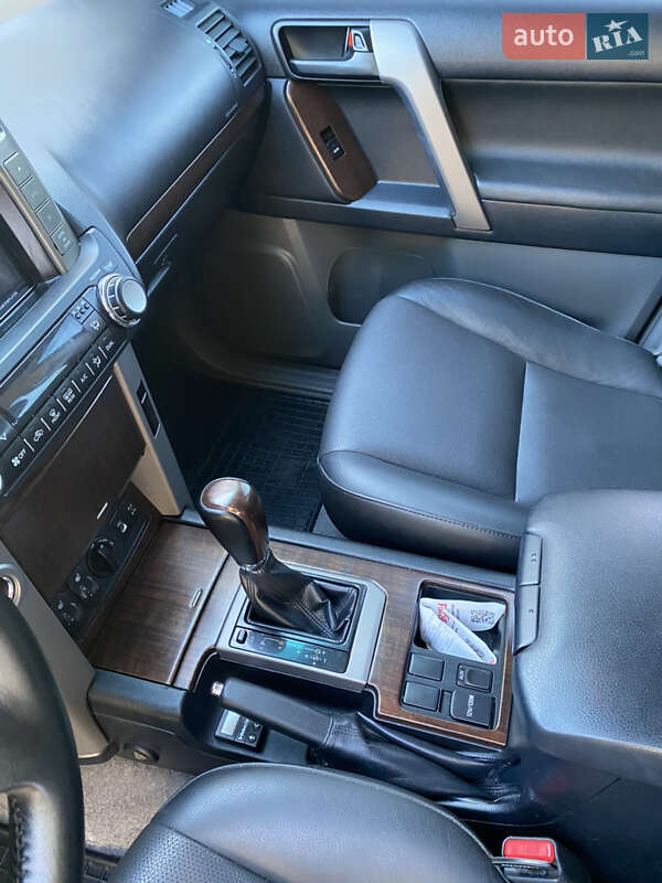 Внедорожник / Кроссовер Toyota Land Cruiser Prado 2012 в Хмельнике