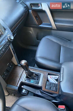 Внедорожник / Кроссовер Toyota Land Cruiser Prado 2012 в 