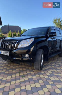 Внедорожник / Кроссовер Toyota Land Cruiser Prado 2012 в 