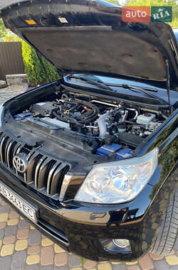 Внедорожник / Кроссовер Toyota Land Cruiser Prado 2012 в 