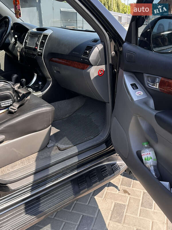 Внедорожник / Кроссовер Toyota Land Cruiser Prado 2006 в Полтаве