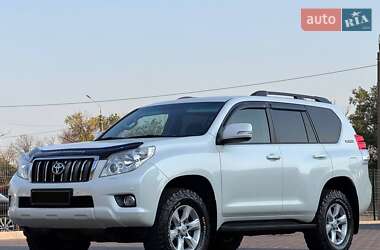 Внедорожник / Кроссовер Toyota Land Cruiser Prado 2011 в 