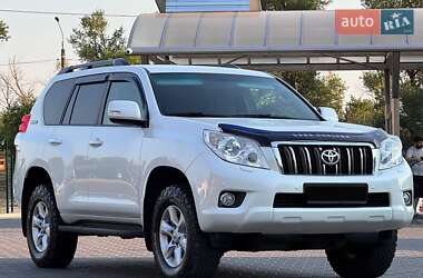 Позашляховик / Кросовер Toyota Land Cruiser Prado 2011 в Запоріжжі