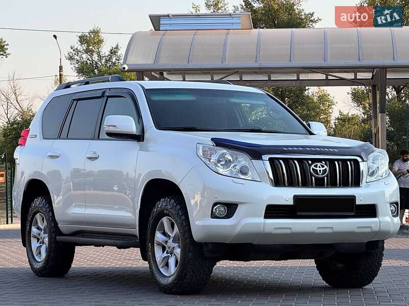 Toyota Land Cruiser Prado 2011
