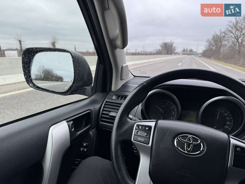 Внедорожник / Кроссовер Toyota Land Cruiser Prado 2017 в Белой Церкви