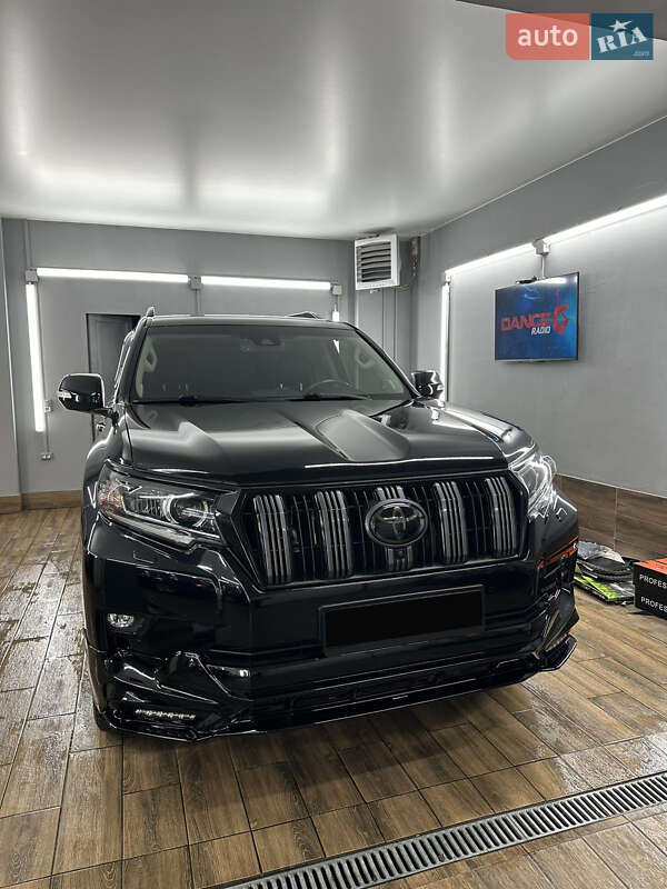 Toyota Land Cruiser Prado 2022