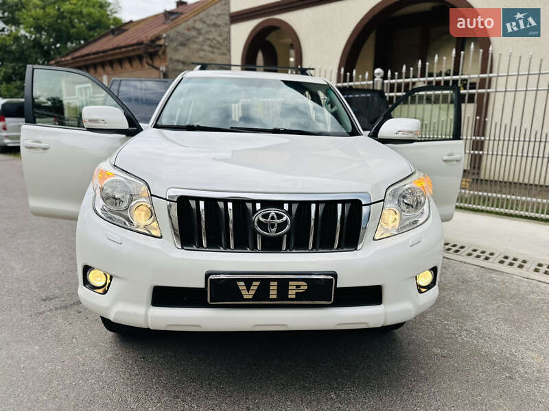 Позашляховик / Кросовер Toyota Land Cruiser Prado 2012 в Нижній Апші