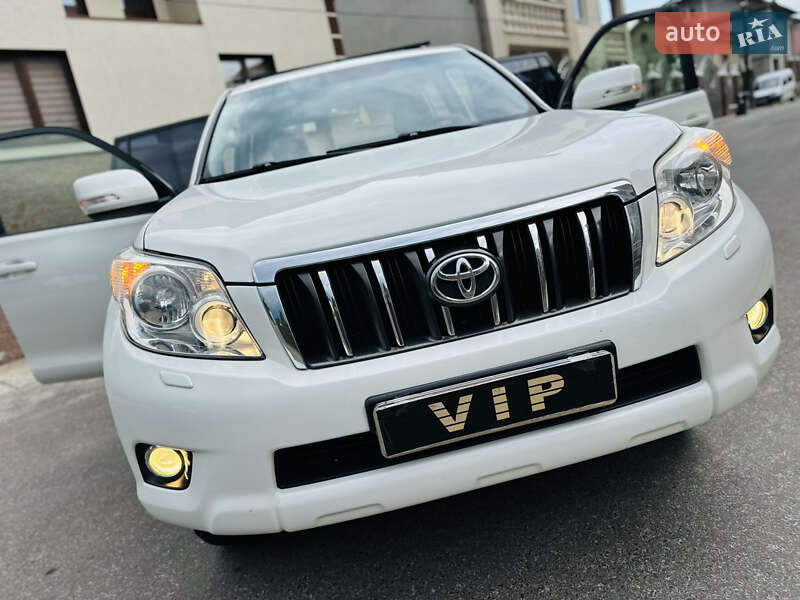 Позашляховик / Кросовер Toyota Land Cruiser Prado 2012 в Нижній Апші