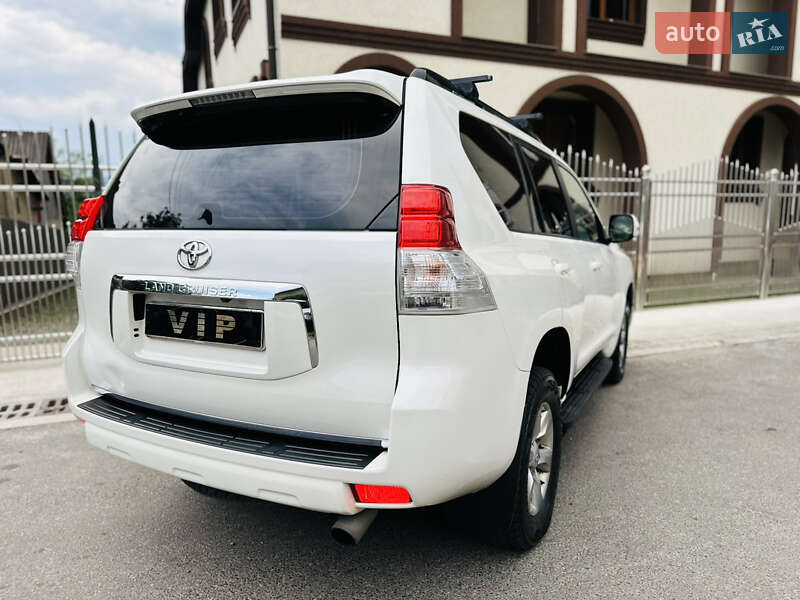 Позашляховик / Кросовер Toyota Land Cruiser Prado 2012 в Нижній Апші