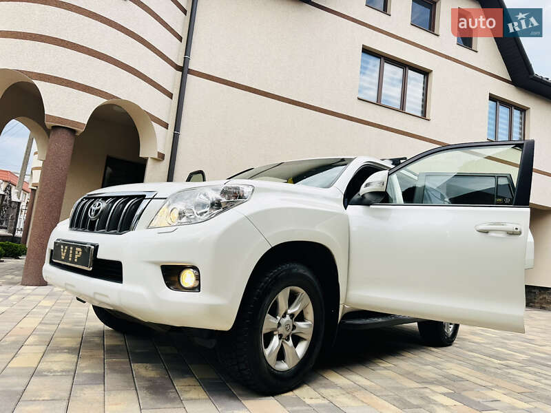 Позашляховик / Кросовер Toyota Land Cruiser Prado 2012 в Нижній Апші