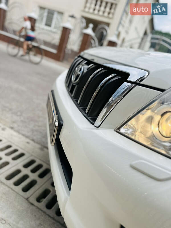 Позашляховик / Кросовер Toyota Land Cruiser Prado 2012 в Нижній Апші