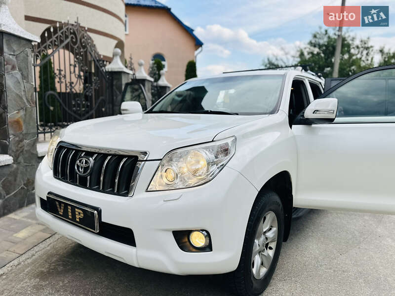 Позашляховик / Кросовер Toyota Land Cruiser Prado 2012 в Нижній Апші