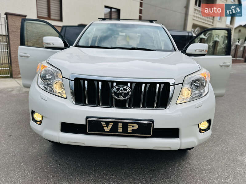 Позашляховик / Кросовер Toyota Land Cruiser Prado 2012 в Нижній Апші