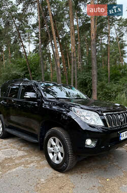 Позашляховик / Кросовер Toyota Land Cruiser Prado 2012 в 