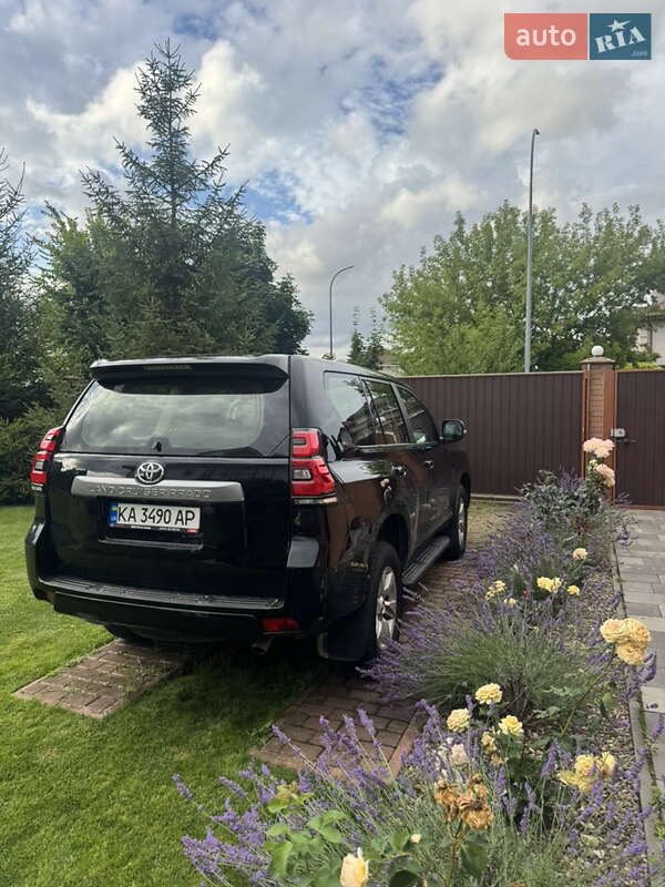 Позашляховик / Кросовер Toyota Land Cruiser Prado 2020 в Києві