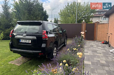 Внедорожник / Кроссовер Toyota Land Cruiser Prado 2020 в 