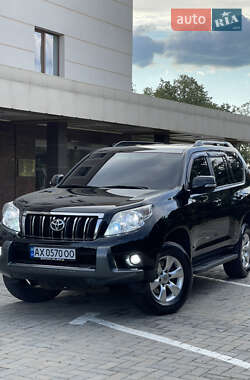Внедорожник / Кроссовер Toyota Land Cruiser Prado 2011 в 