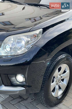 Внедорожник / Кроссовер Toyota Land Cruiser Prado 2011 в 