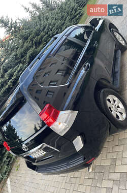 Внедорожник / Кроссовер Toyota Land Cruiser Prado 2011 в 