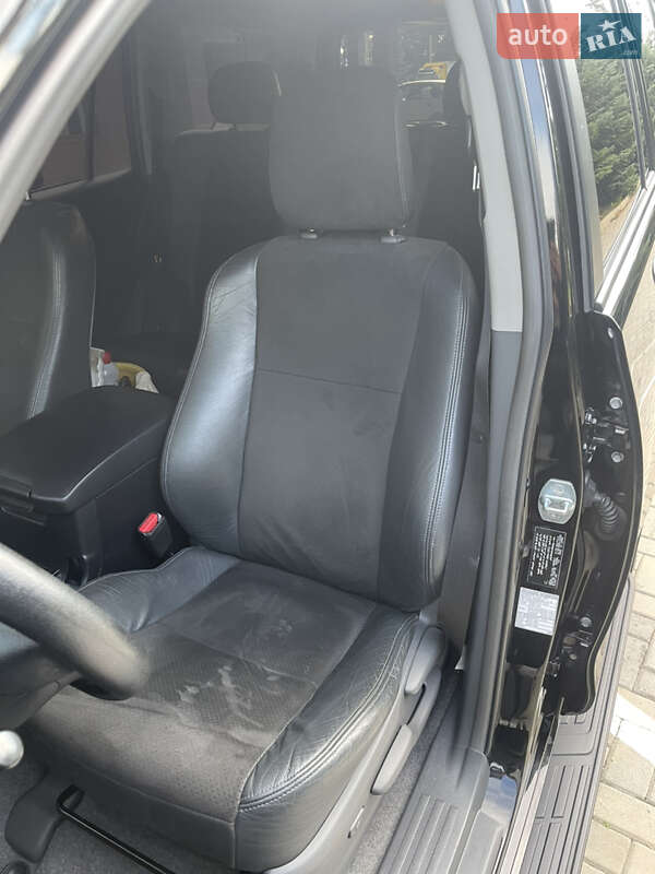 Внедорожник / Кроссовер Toyota Land Cruiser Prado 2011 в Харькове фото 120 Внедорожник / Кроссовер Toyota Land Cruiser Prado 2011 в Харькове