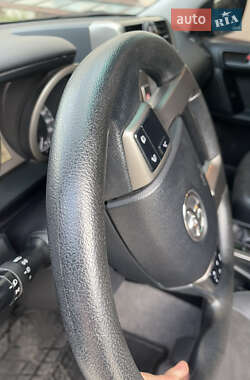 Внедорожник / Кроссовер Toyota Land Cruiser Prado 2011 в 