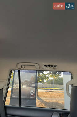 Внедорожник / Кроссовер Toyota Land Cruiser Prado 2011 в 