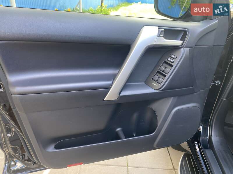 Внедорожник / Кроссовер Toyota Land Cruiser Prado 2019 в Зенькове