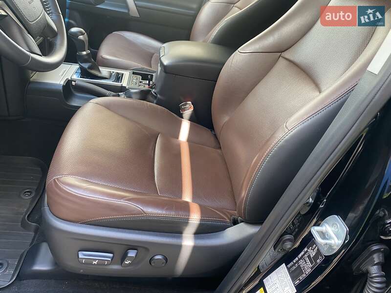 Внедорожник / Кроссовер Toyota Land Cruiser Prado 2019 в Зенькове