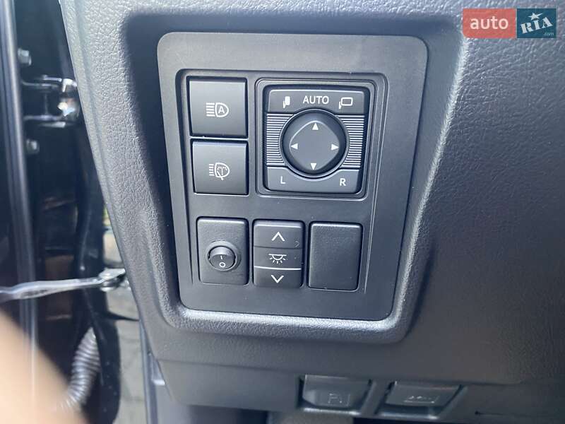 Внедорожник / Кроссовер Toyota Land Cruiser Prado 2019 в Зенькове