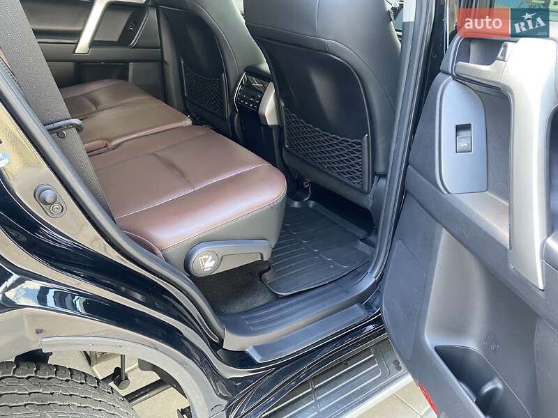 Внедорожник / Кроссовер Toyota Land Cruiser Prado 2019 в Зенькове