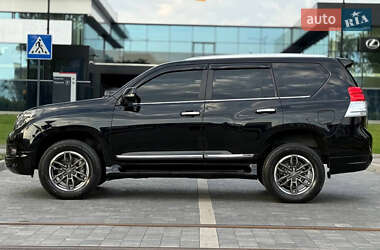 Внедорожник / Кроссовер Toyota Land Cruiser Prado 2010 в 