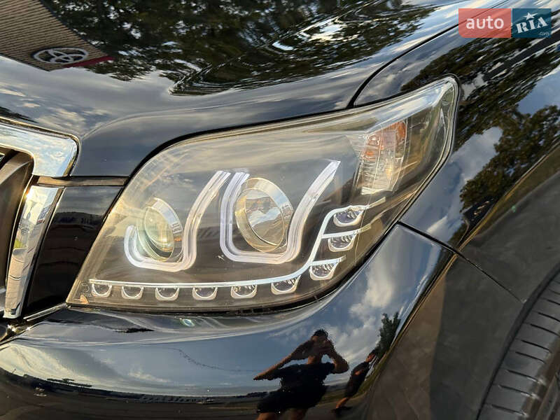 Внедорожник / Кроссовер Toyota Land Cruiser Prado 2010 в Днепре