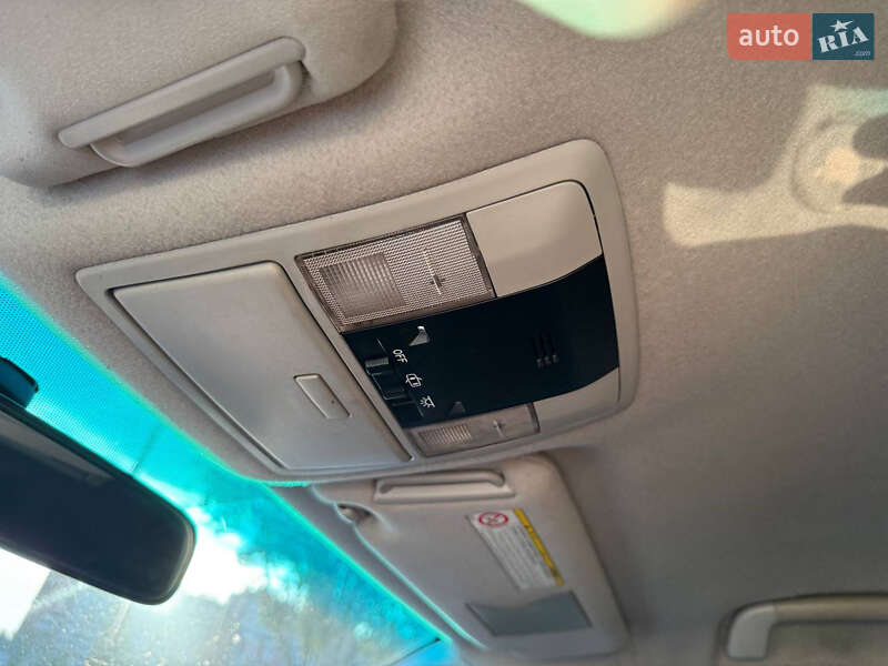Внедорожник / Кроссовер Toyota Land Cruiser Prado 2010 в Днепре