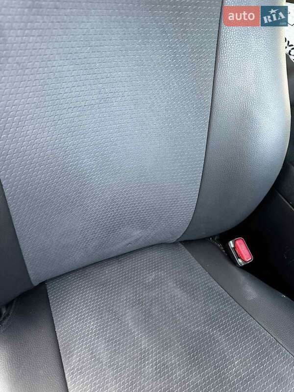 Внедорожник / Кроссовер Toyota Land Cruiser Prado 2013 в Львове фото 26 Внедорожник / Кроссовер Toyota Land Cruiser Prado 2013 в Львове