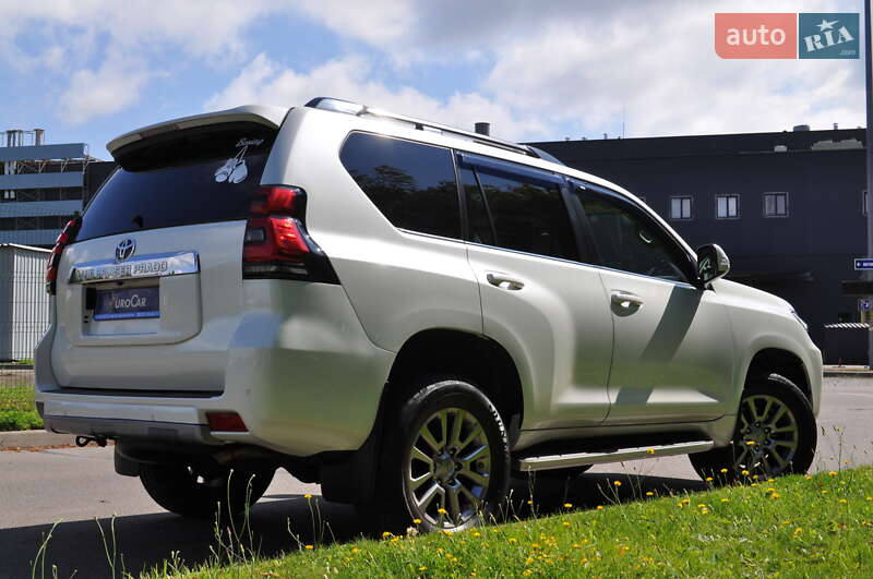 Внедорожник / Кроссовер Toyota Land Cruiser Prado 2019 в Киеве