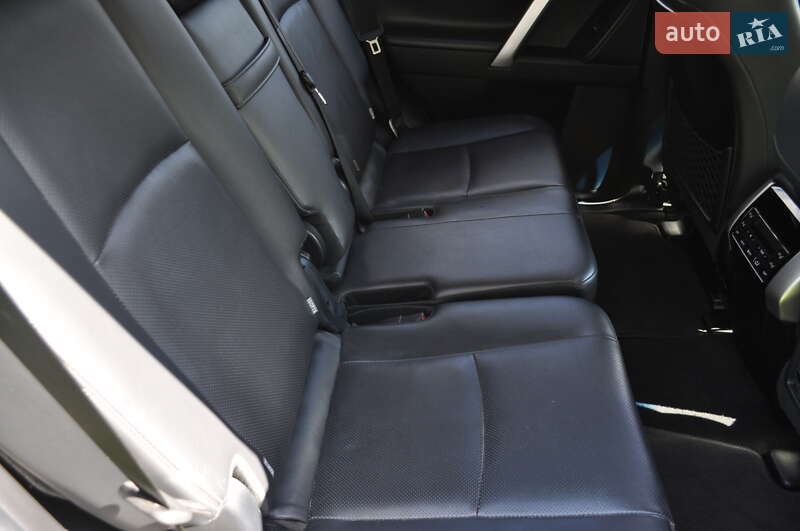 Внедорожник / Кроссовер Toyota Land Cruiser Prado 2019 в Киеве