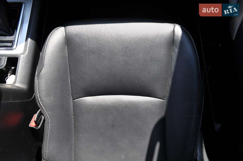 Внедорожник / Кроссовер Toyota Land Cruiser Prado 2019 в Киеве