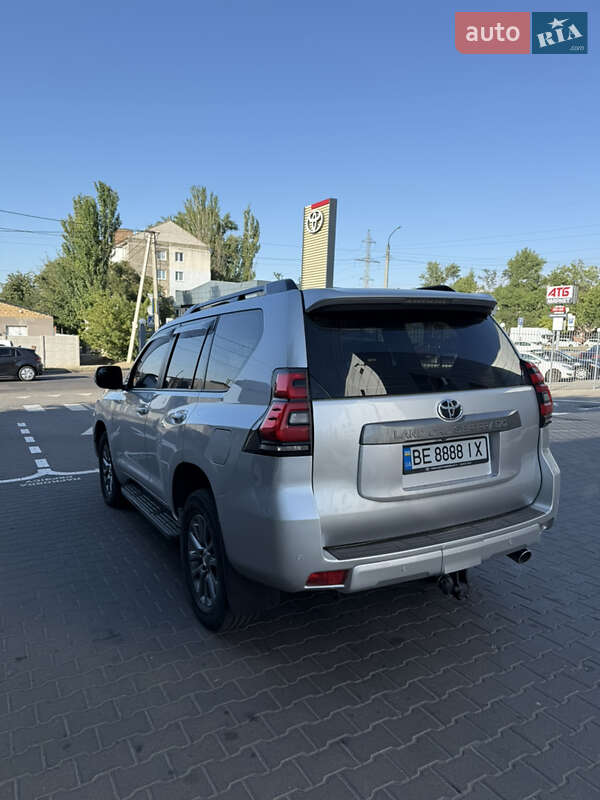 Внедорожник / Кроссовер Toyota Land Cruiser Prado 2018 в Очакове