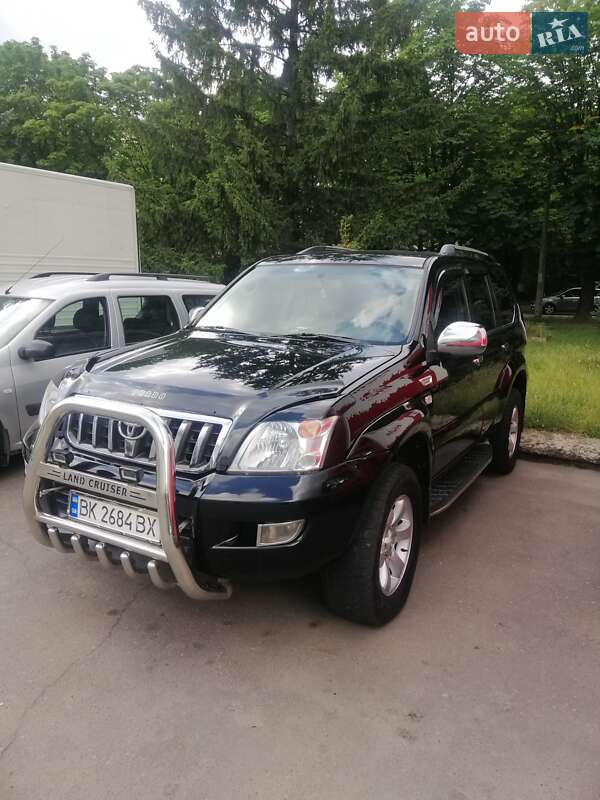 Внедорожник / Кроссовер Toyota Land Cruiser Prado 2004 в 