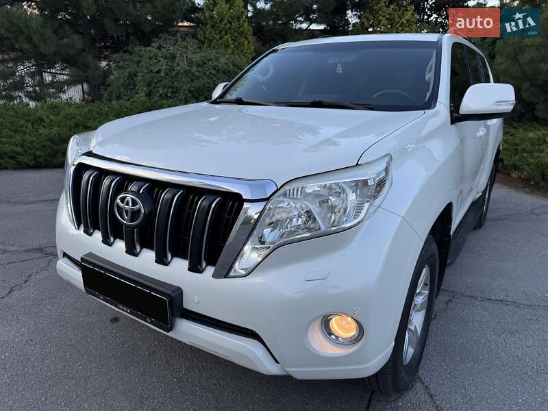 Позашляховик / Кросовер Toyota Land Cruiser Prado 2014 в Полтаві