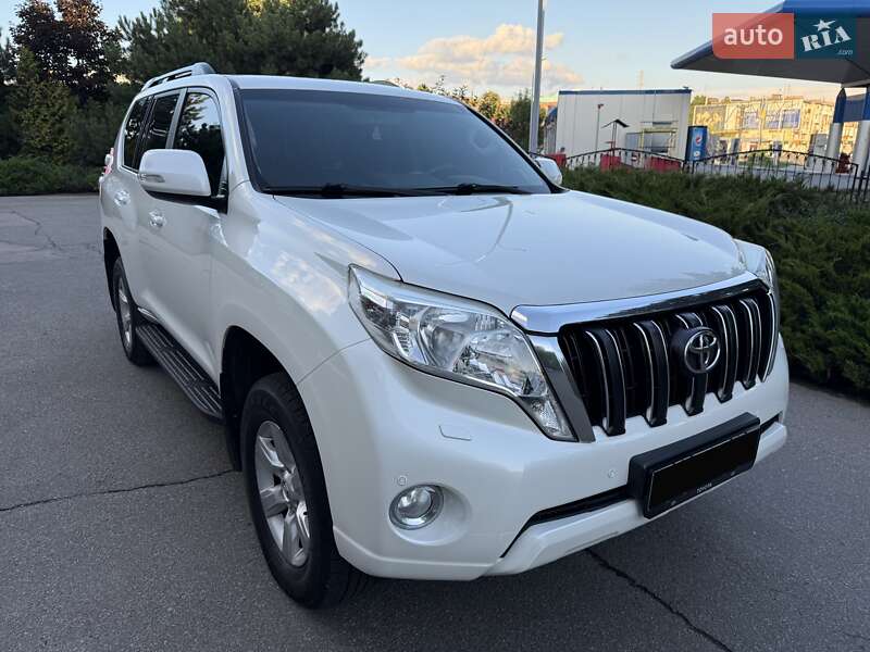 Позашляховик / Кросовер Toyota Land Cruiser Prado 2014 в Полтаві