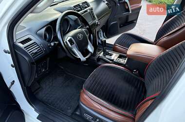 Внедорожник / Кроссовер Toyota Land Cruiser Prado 2014 в 