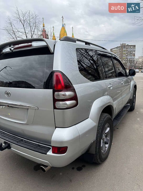 Внедорожник / Кроссовер Toyota Land Cruiser Prado 2005 в Днепре