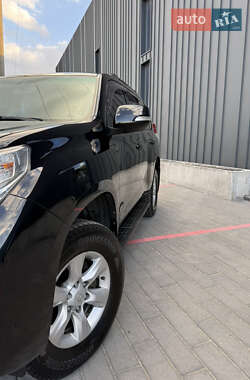 Внедорожник / Кроссовер Toyota Land Cruiser Prado 2013 в 